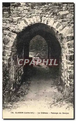 Cartes postales Clisson Le Chateau Passage du Donjon