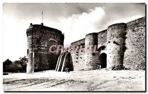 Cartes postales moderne Dinan Chateau de la Duchesse Anne La Porte du Guichet Le Donjon