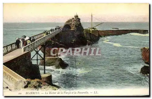 Ansichtskarte AK Biarritz Le Rocher de La Vierge et la Passerelle