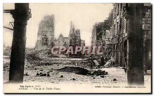 Ansichtskarte AK Arras Vue De La Petite Place Militaria