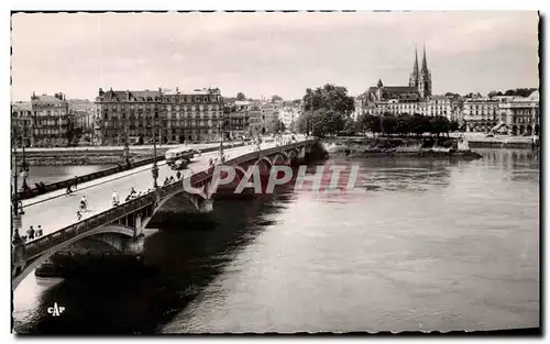 Ansichtskarte AK Bayonne Vue sur le Pont St Esprit et l&#39Hotel de ville