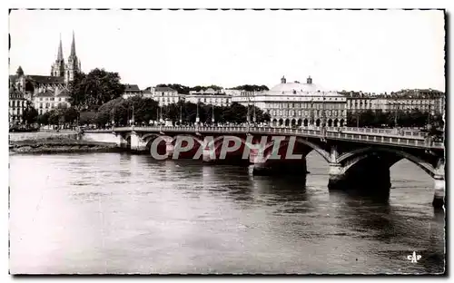 Cartes postales Bayonne Le Pont St Esprit L&#39Hotel de Ville Et L&#39Adour