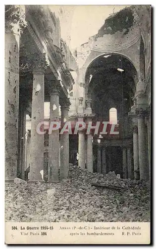 Ansichtskarte AK La Guerre Arras Interieur de la Cathedrale apres les bombardements Militaria