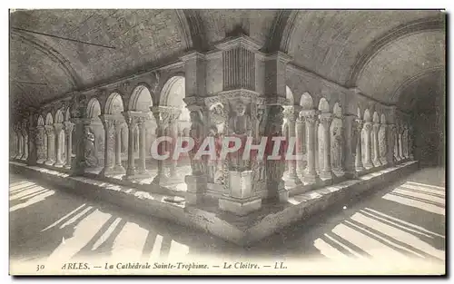 Cartes postales Arles La Cathedrale Sainte Trophime Le Cloitre