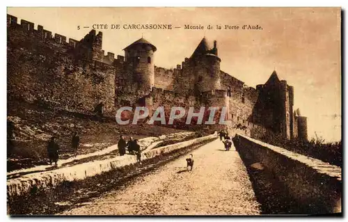 Ansichtskarte AK Cite De Carcassonne Montee De La Porte d&#39Aude