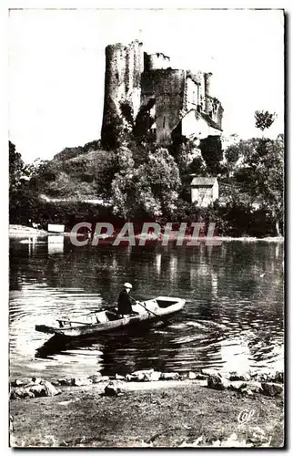 Cartes postales Bourbon L&#39Archambault Le Chateau vu de l&#34Etang