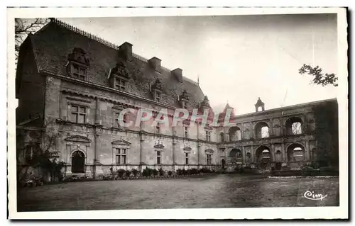 Ansichtskarte AK Environs de Rignac Chateau de Bournazel Cour d&#39honneur