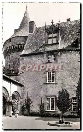 Cartes postales Boisy Pres Roanne Chateau De Jacques Coeur La Cour d'Honneur Et La Tour Francois