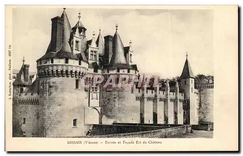 Cartes postales Dissais Entree Et Facade Est Du Chateau