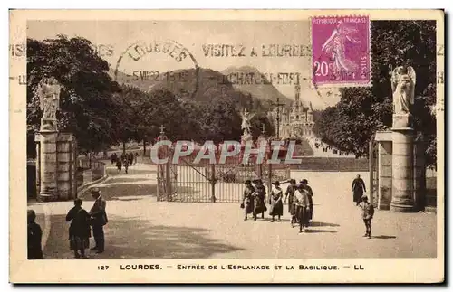 Cartes postales Lourdes Entree de L&#39Esplanade Et La Basilique