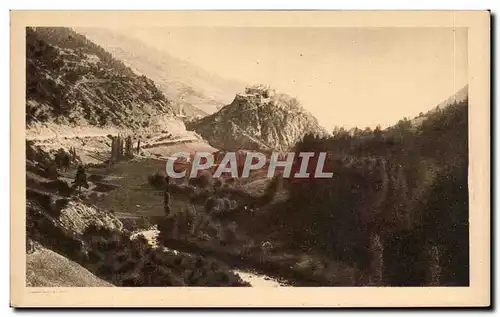 Cartes postales Dauphine Le Queyras Chateau Queyras et la Vallee du Guil