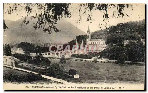 Ansichtskarte AK Lourdes La Basilique et les Petit et Grand Jer