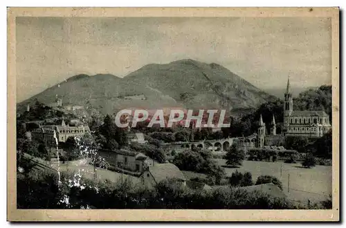 Cartes postales Lourdes La Basilique Et Le Chateau Fort