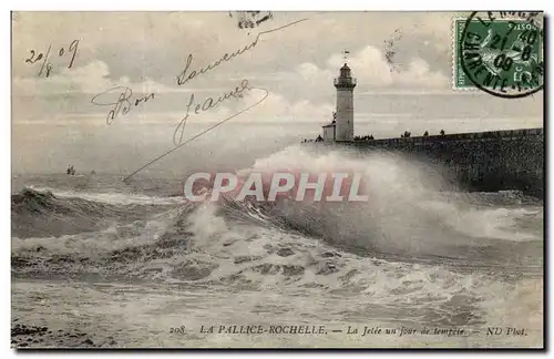 Ansichtskarte AK La Pallice Rochelle La Jetee Un Jour De tempete Phare