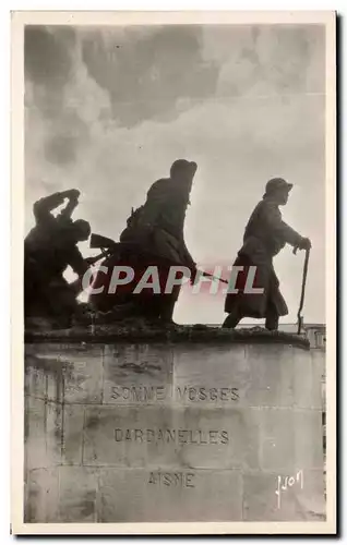 Cartes postales Chalons sur Marne Le Monument aux Morts Poilus Militaria