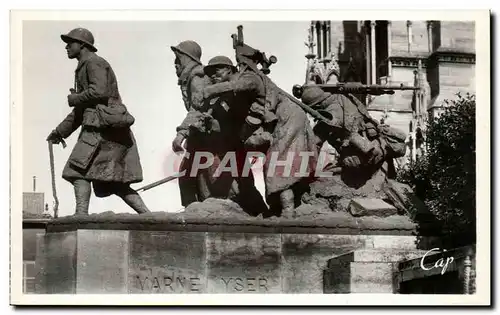 Ansichtskarte AK Chalons sur Marne Le Monument aux Morts Militaria