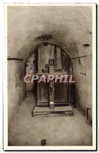 Ansichtskarte AK Fort de Vaux La Chapelle dans une Galerie du Fort Militaria