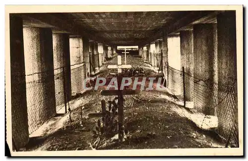 Cartes postales Tranchee Des Baionnettes Vue interieure Militaria