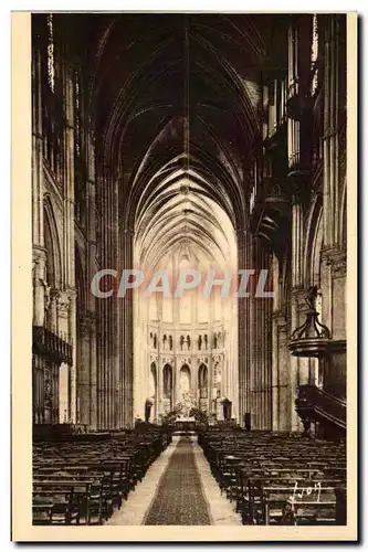 Cartes postales Chartres Interieur de la Cathedrale La Nef et le Choeur