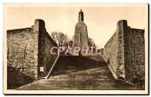 Cartes postales Verdun Le Cimetiere de la Victoire Militaria