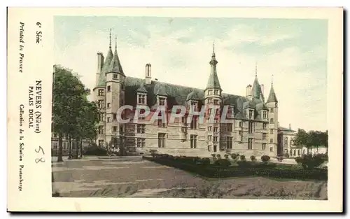 Cartes postales Nevers Palais Ducal