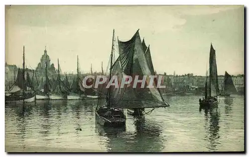 Ansichtskarte AK La Rochelle Etude sur le Port au Crepuscule Bateaux