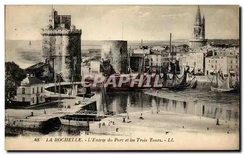 Cartes postales La Rochelle L&#39Entree du Port et les Trois Tours Bateaux