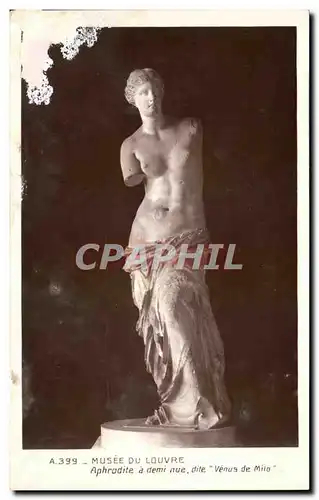 Cartes postales Musee Du Louvre Aphrodite a demi nue dite Venus de Milo