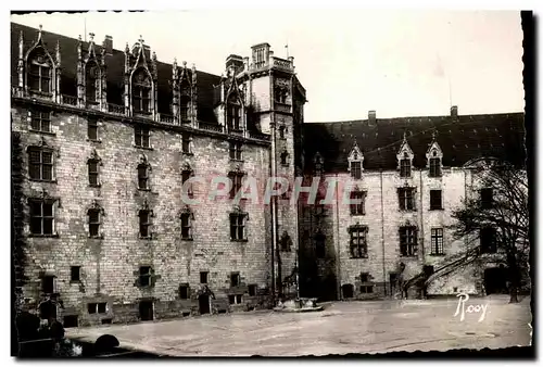 Cartes postales moderne Nantes Chateau des Ducs de Bretagne de Grand Logis et le Grand Gouvernement