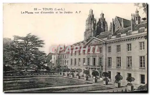 Cartes postales Tours Le Musee vue d&#39ensemble et les Jardins