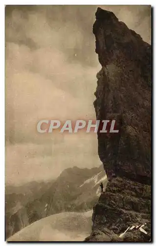 Cartes postales Pyrenees A la breche de Roland Muraille cote sud Le cirque de Gavarnie