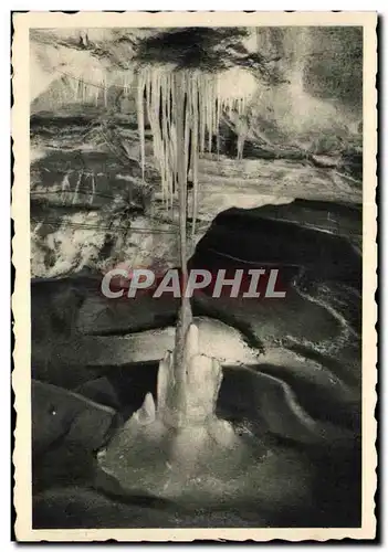 Cartes postales Le Lot Illustre Grottes De Lacave Colonne aux Pattes d'Araignee