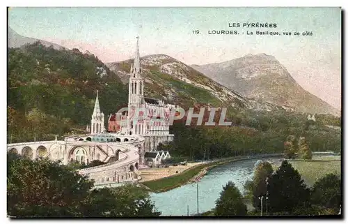 Cartes postales Lourdes La Basilique vue de cote