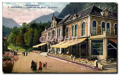 Ansichtskarte AK Les Hautes Pyrenees Cauterets L&#39esplanade des oeufs Le casino