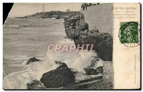 Cartes postales Biarritz Pecheurs a la ligne pres du rocher Le Basta