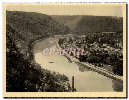 Cartes postales Waulsort Drapeau Et Panorama