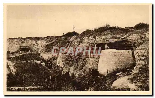 Ansichtskarte AK Fort de Douaumont Poste de Mitrailleuses Contre avions Pris Militaria