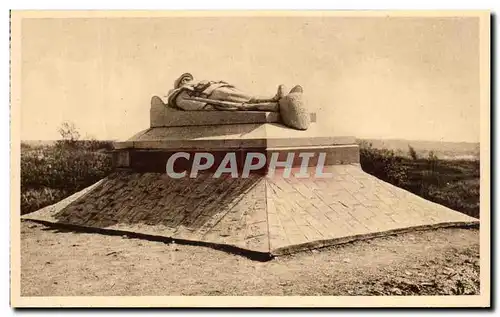 Cartes postales Douaumont Le Soldat du Droit Militaria