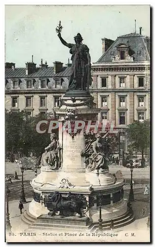 Cartes postales Paris Statue et Place de la Republique Lion