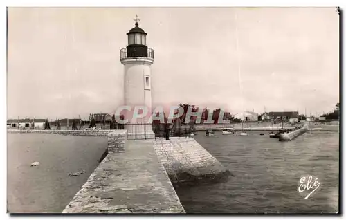 Cartes postales Ile D&#39Oleron Chte Mme La Cotiniere Le Phare et l&#39Entree du Port