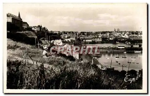 Cartes postales Granville Vue generale sur les bassins et la haute ville