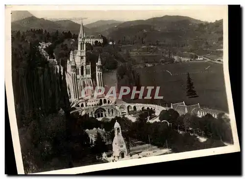 Cartes postales Lourdes Basilique et le Monument Interallie vus du Chateau Fort