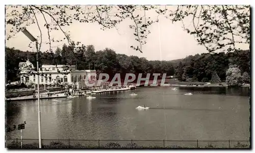 Cartes postales moderne Station Thermale de Bagnoles de l'Orne Le Casino du Lac