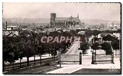 Cartes postales moderne Reims Vue generale prise des Caves Pommery