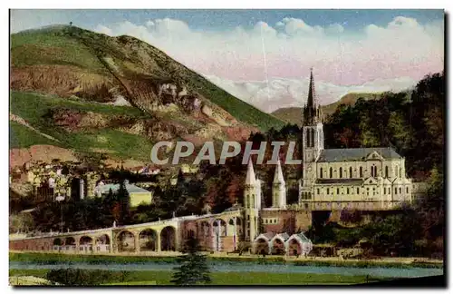 Cartes postales Lourdes La Basilique Et Le Pic Du Jer