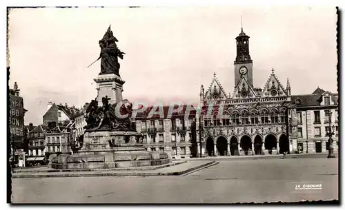 Cartes postales moderne Saint Quentin Monument de la Defense et l&#39Hotel de Ville