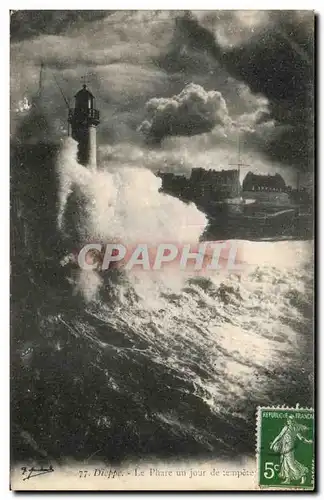 Ansichtskarte AK Dieppe Le phare un jour de Tempete