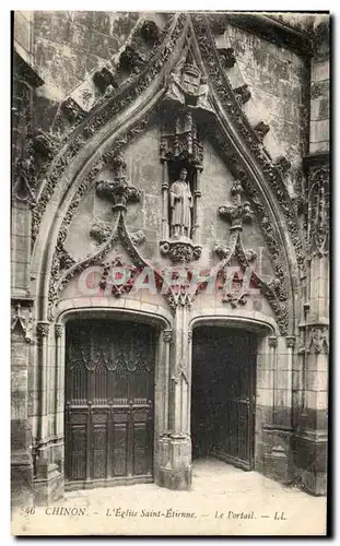 Ansichtskarte AK Chinon L&#39Eglise Saint Etienne Le Portail