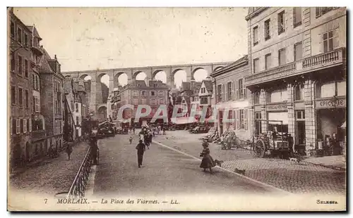 Cartes postales Morlaix La Place des Viarmes Epicerie Yvinec et Larcher