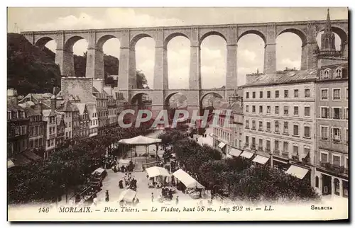 Ansichtskarte AK Morlaix Place Thiers Le Viaduc Marche